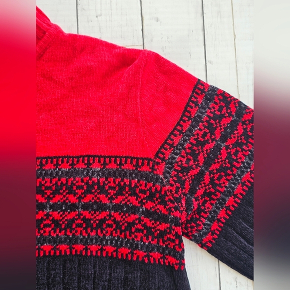 Vintage Jennifer Moore Chenille Black & Red High Neck Fairisle Christmas Sweater - Picture 4 of 15